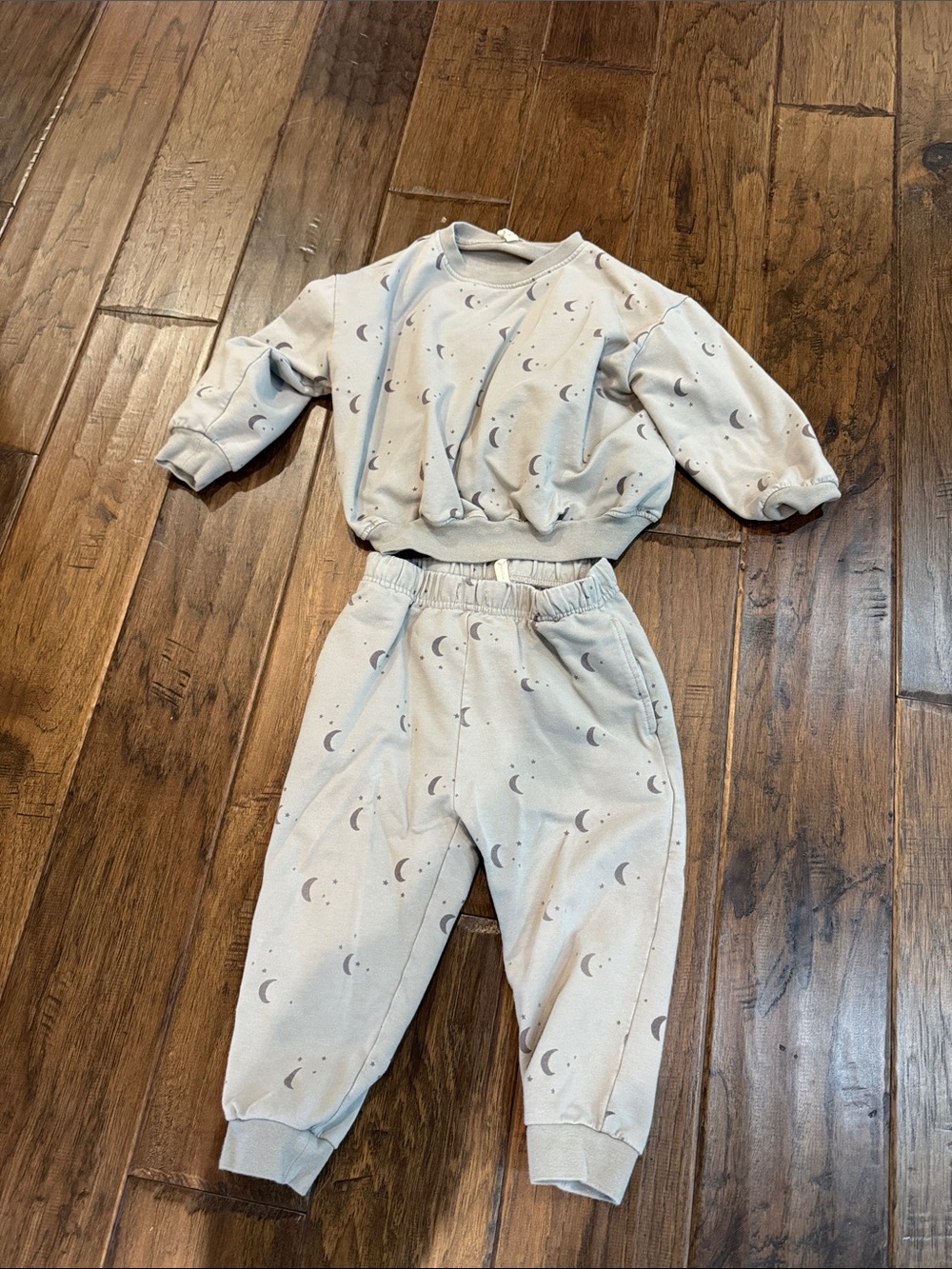 Quincy Mae Light Gray Moon Print Kids Matching Set